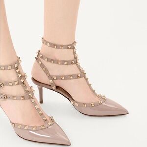 VALENTINO GARAVANI Rockstud pumps